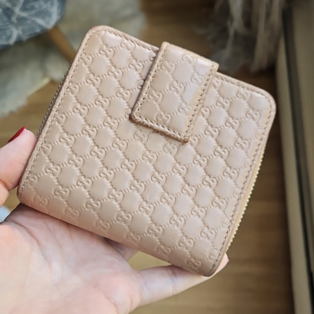 GUCCI GG Micro Guccissima Leather Compact Zip Around Wallet Nude Color - Picture 7 of 16